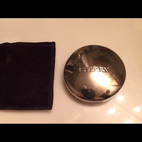 By Terry Densilis pressed powder #5 - Picture 2 of 4