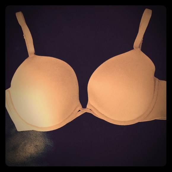 Wacoal plunge lightly padded and molded bra 34 D