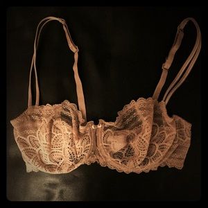 Chantelle nude lace balconette bra. 34 D