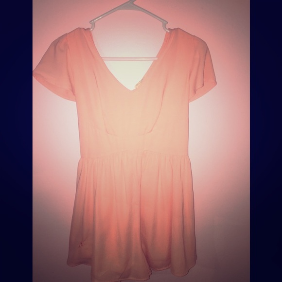 Peach romper size:small