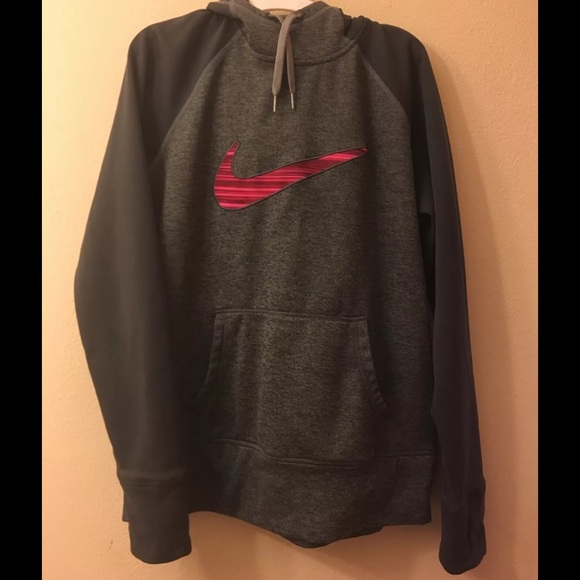 Nike Large Pull Over Hoodie