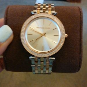 A Michael Kors wowatch