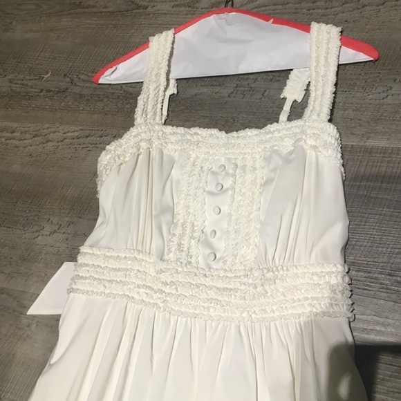 Gorgeous ivory dress- worn once - Picture 2 of 4