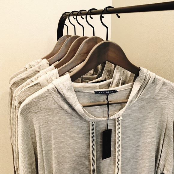 Evette Encounters Tops - •LAST 1!•LIGHTWEIGHT PULLOVER•