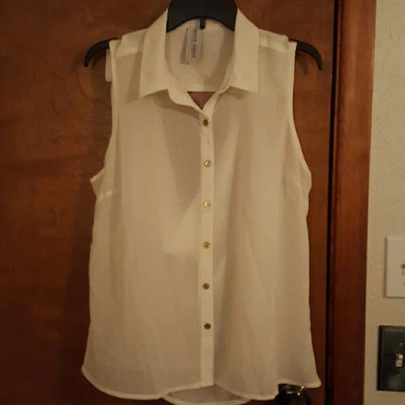 Cream color sleeveless blouse size xl new