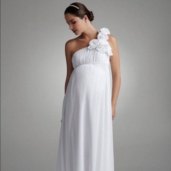 Maternity wedding dress
