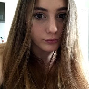 Meet your Posher, Caroline