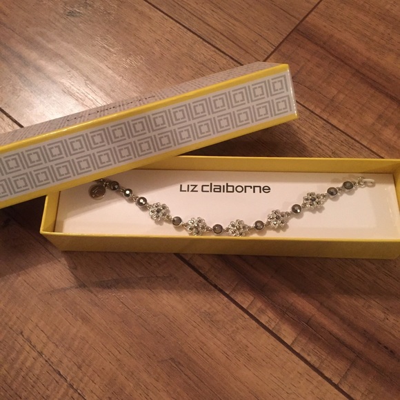 🌟NIB🌟 Liz Claiborne Marcasite Flower Bracelet