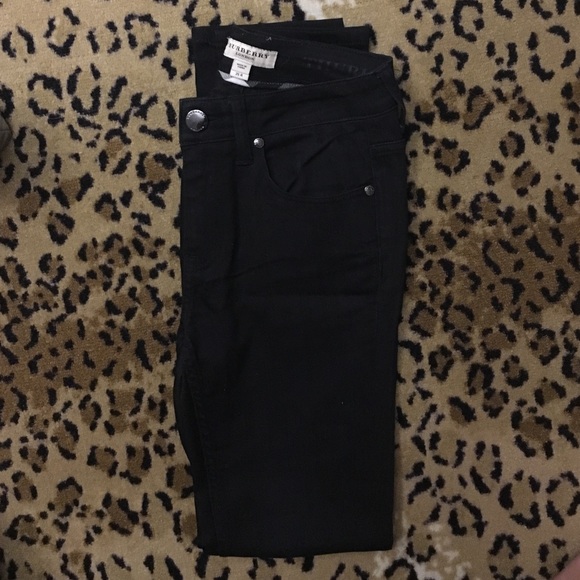SALE! Won't accept offers. Burberry skinnies