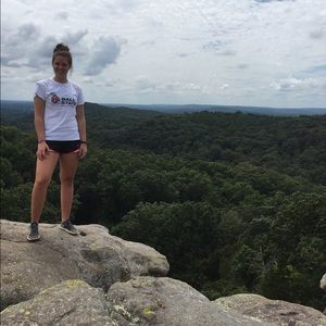 Meet your Posher, Claire