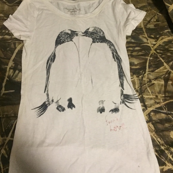 American eagle penguin shirt size small