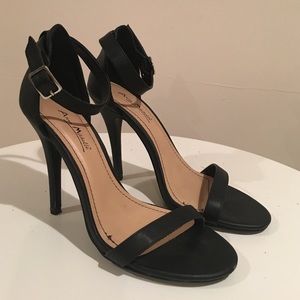 Simple Black heels
