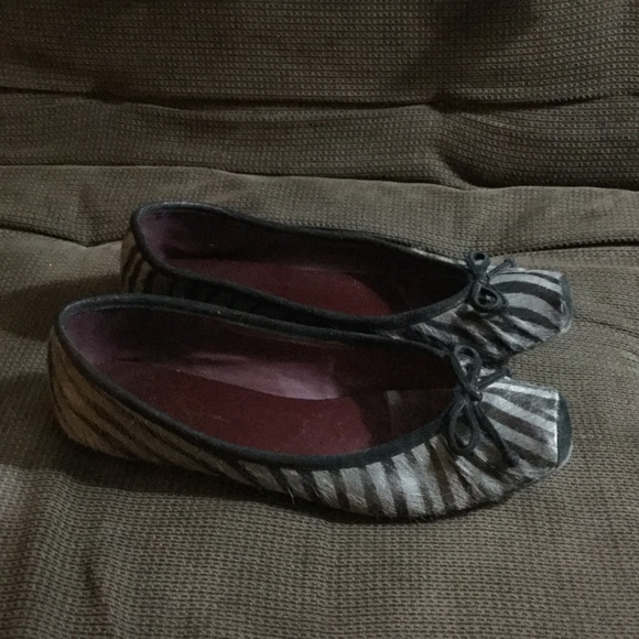 Jessica Simpson flats