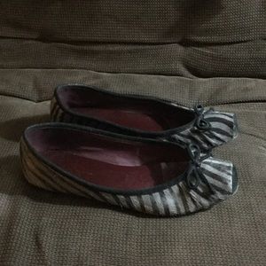 Jessica Simpson flats