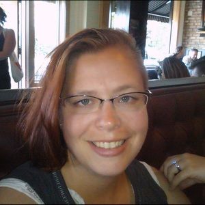 Meet your Posher, Stephanie