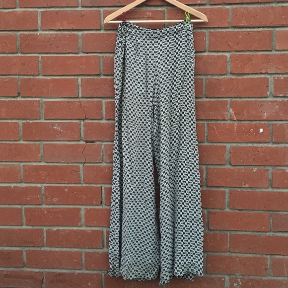 Brandy Melville flowy pants