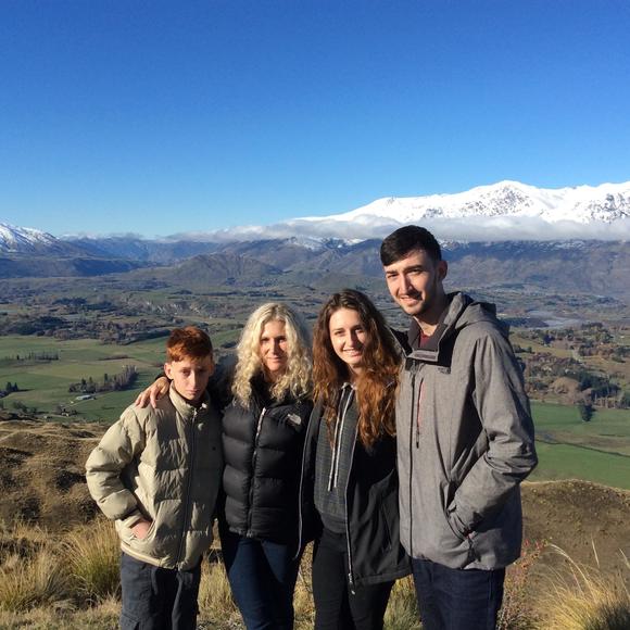 Meet your Posher, Karen - Picture 1 of 1