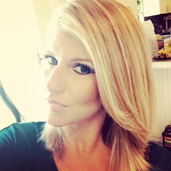 Meet your Posher, Lindsay - Picture 1 of 1