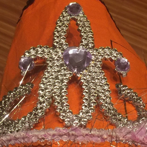 FREE 7-piece BOGO costume accessories - Picture 2 of 8