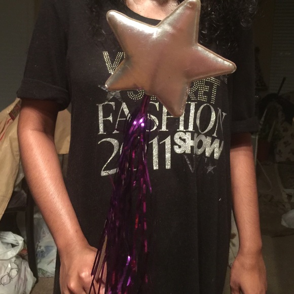 FREE 7-piece BOGO costume accessories - Picture 3 of 8