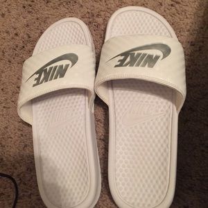 Nike Flops