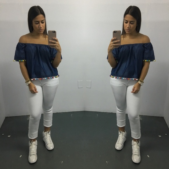 Off-the-shoulder Top - Picture 2 of 3