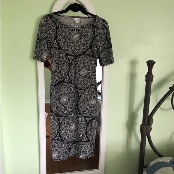 NWOT Black & White Julia XS