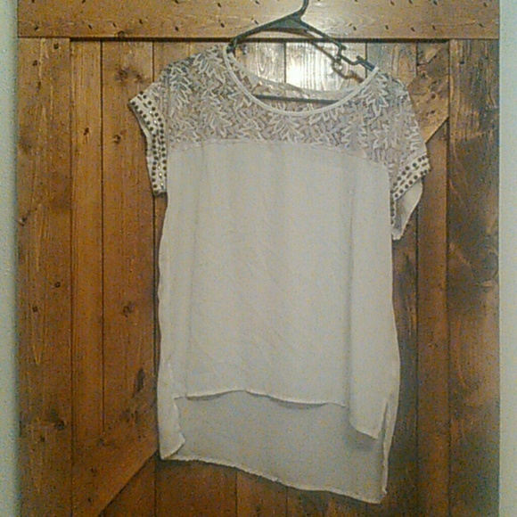 Tops - White blouse.