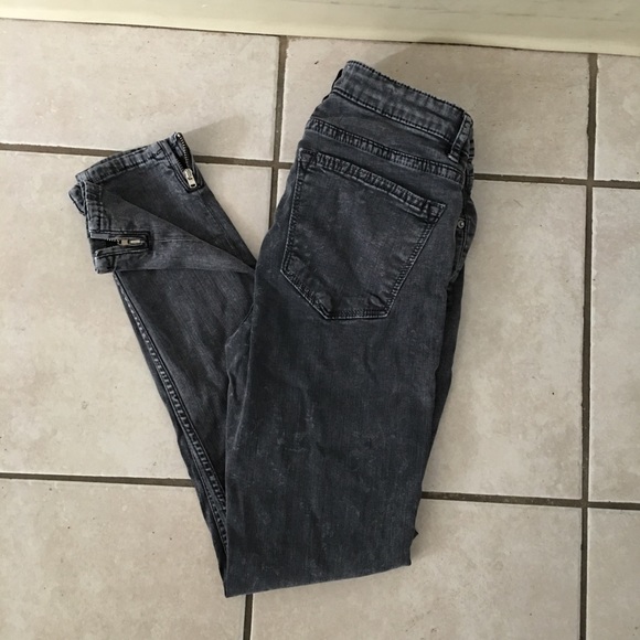 Zara Woman Premium Denim Size 2