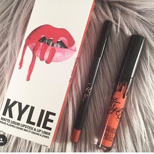 Kylie Lip Kit 22