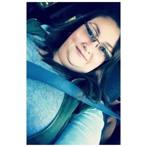 Meet your Posher, Mariela