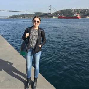 Meet your Posher, Anna