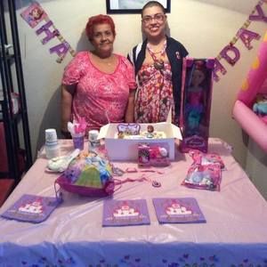 Meet your Posher, Zaida