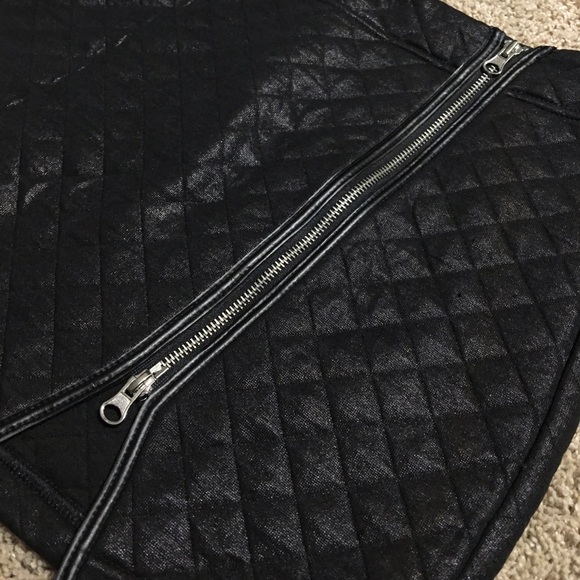 💥FINAL PRICE💥Express Mini Skirt - Picture 3 of 3