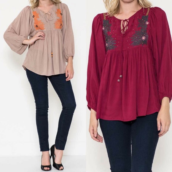 💥SALE💥Beaded Peasant Top - Picture 2 of 4