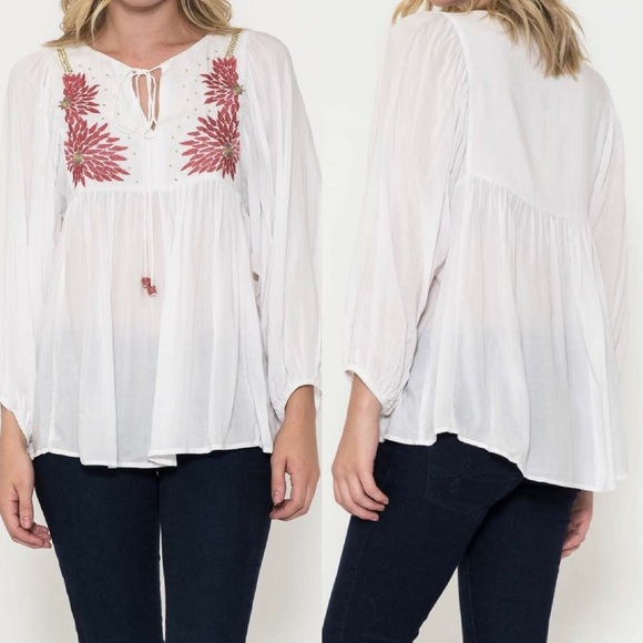 💥SALE💥Beaded Peasant Top - Picture 3 of 4