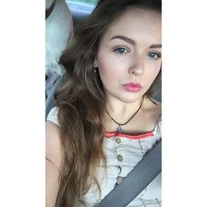 Meet your Posher, Brianna