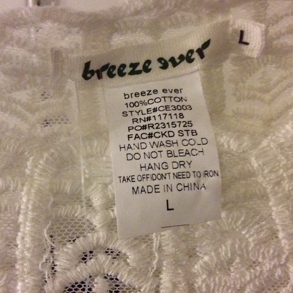 Beautiful  top🎀 - Picture 2 of 2