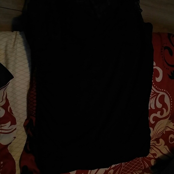 Black Sleeveless Top - Picture 2 of 3