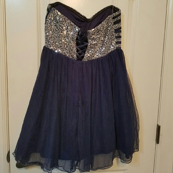 Formal Dress - Picture 2 of 2