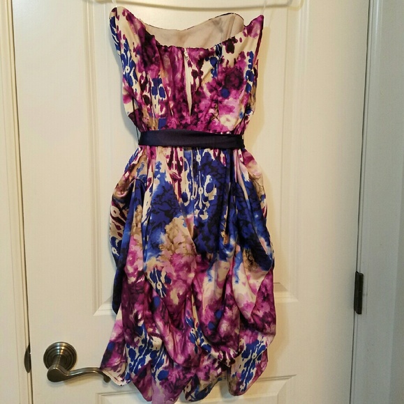 Formal Dress - Picture 2 of 3