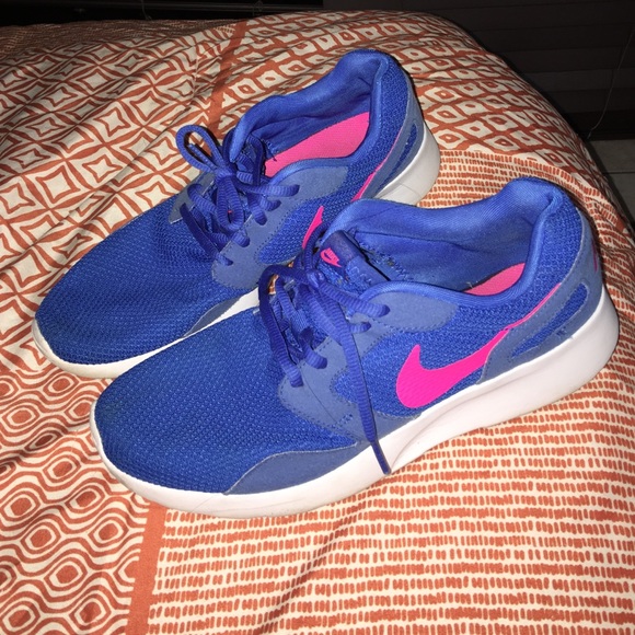 Nike Shoes - Women's Nike Shoes