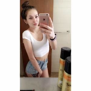 Meet your Posher, Kassandra