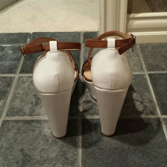 Wedge Sandle Heels - NEW - Picture 4 of 4