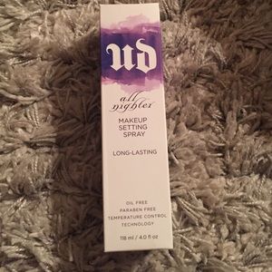 Urban Decay all nighter setting spray