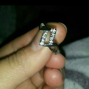 cute trendy white gold filled ring, size 6