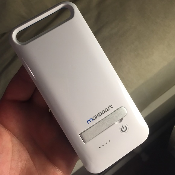 Maxboost atomic battery charging case