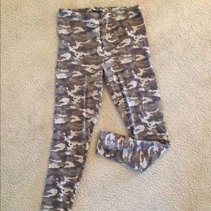 Camo leggings