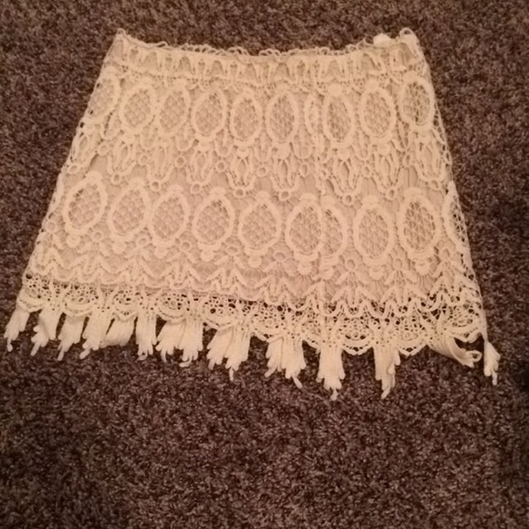 Lace nude skirt