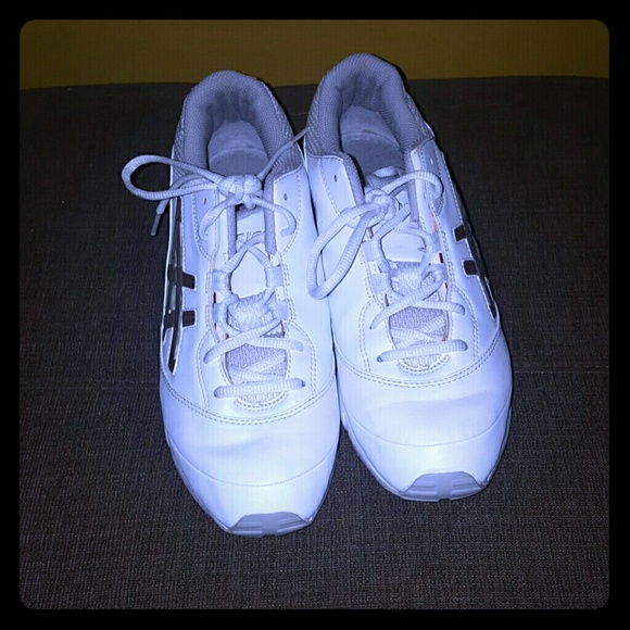 Size 10 cheer shoes